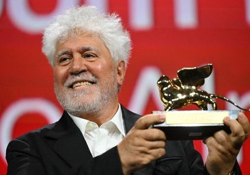 Pedro Almodóvar gana el León de Oro a la mejor película en el Festival de Venecia