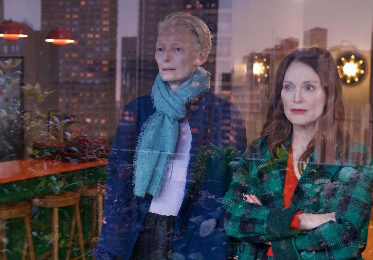 Tilda Swinton y Julianne Moore en 'La habitación de al lado'