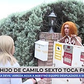 Camilo Blanes se enfrenta a un equipo de 'En boca de todos' en una surrealista cobertura: «¡Tú de qué vas!»