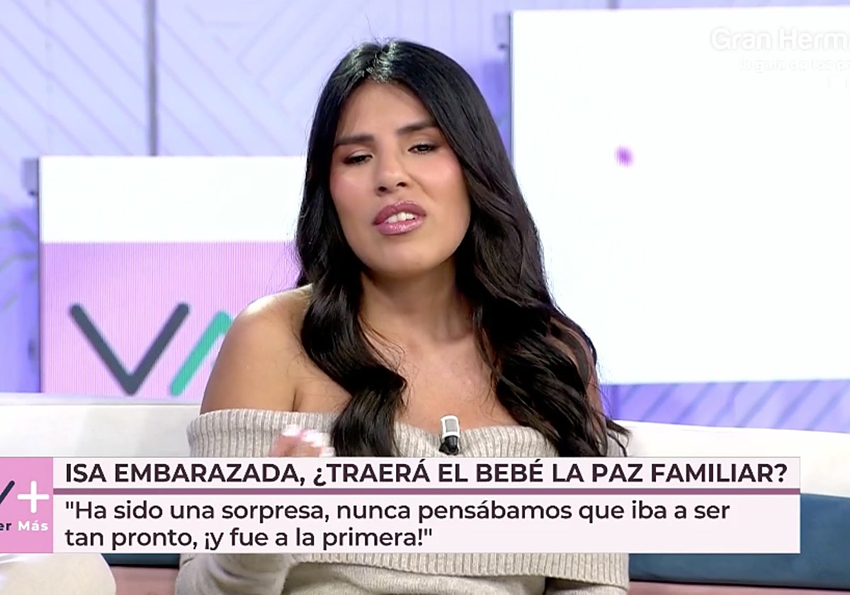 Isa Pantoja ha vuelto a su puesto en 'Vamos a ver' tras anunciar su embarazo.
