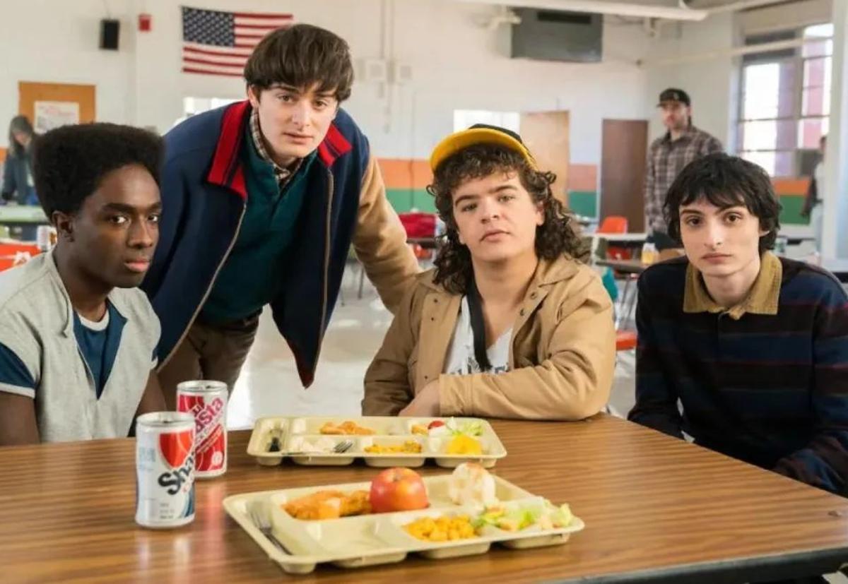 Parte del reparto de 'Stranger Things' en el rodaje de la última temporada