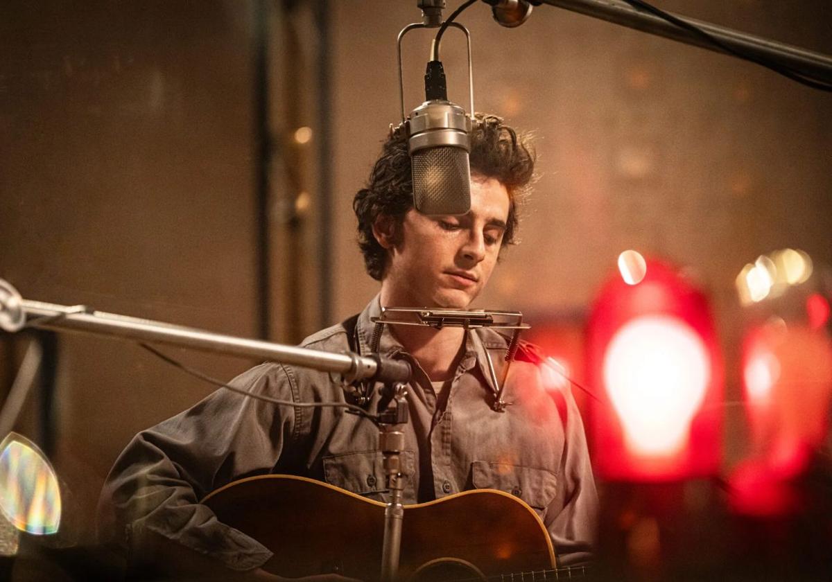 Timothée Chalamet como Bob Dylan en 'Un completo desconocido'