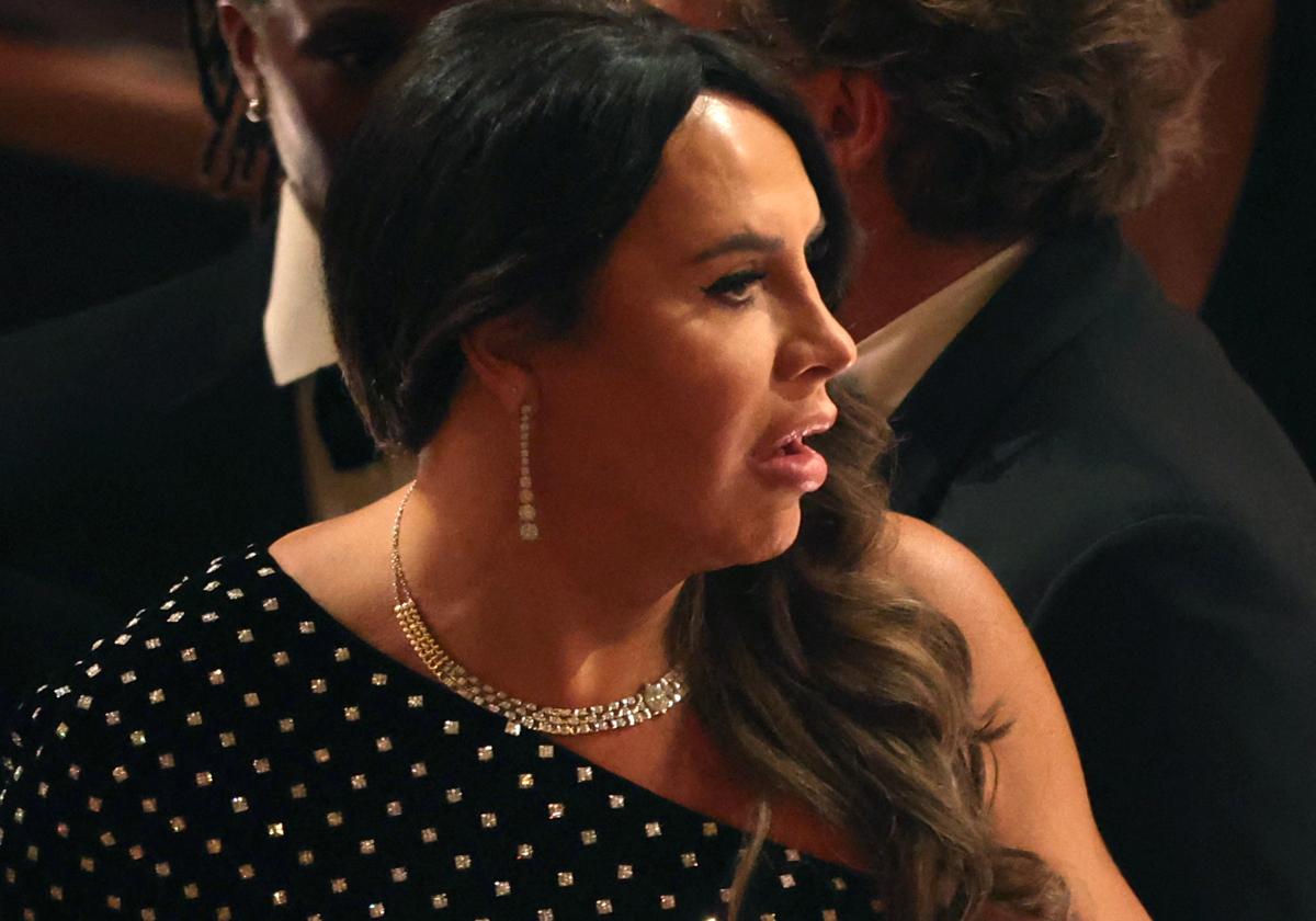 Karla Sofía Gascón, durante la gala de los oscars.