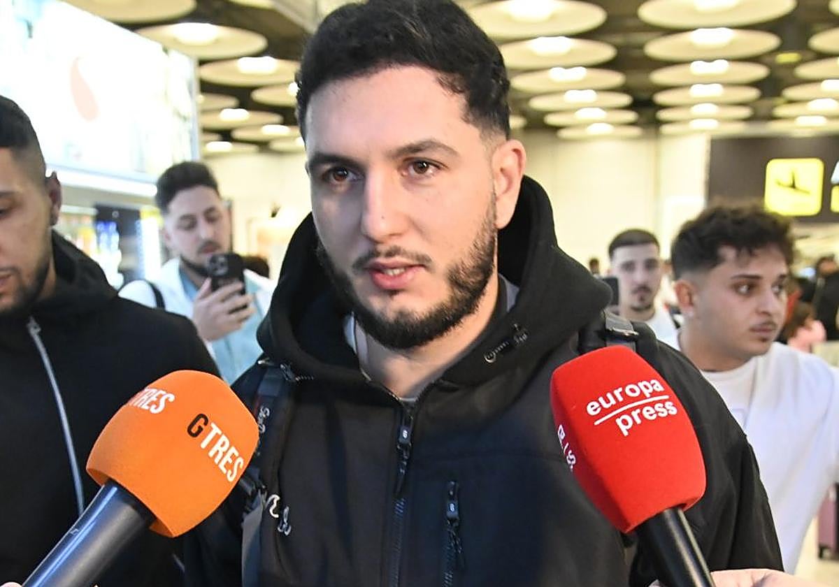 Preguntan a Omar Montes qué opina de que haya que pagar impuestos en España y es muy claro: «Digan lo que digan...»