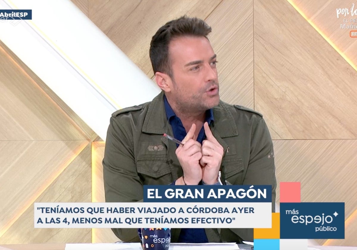 Miquel Valls, copresentador de 'Espejo Público', ha mostrado su total indignación con lo ocurrido en el interior de los trenes durante el apagón.