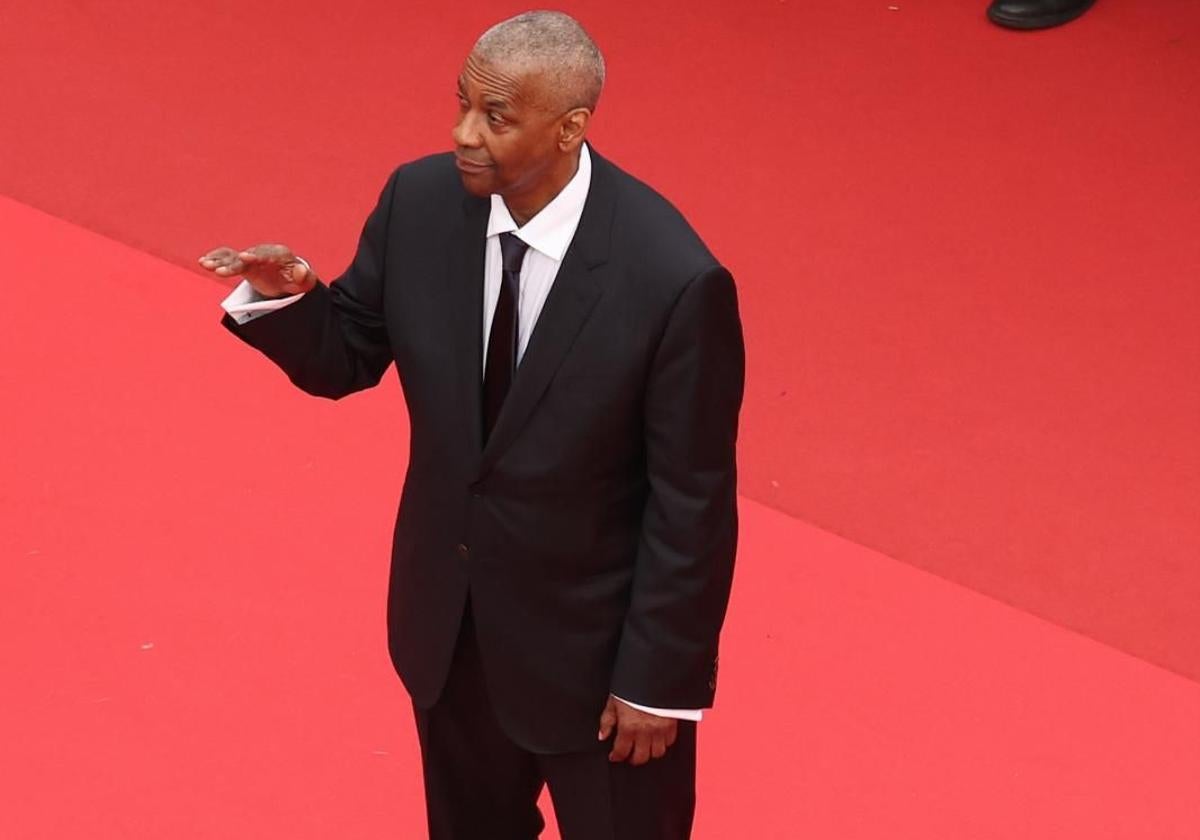 Denzel Washington durante la alfombra roja de 'Highest 2 Lowest' en Cannes