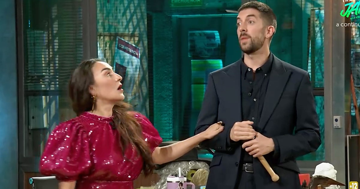 Candela Peña le da un tirón de orejas a Broncano por la falta de mujeres en 'La Revuelta': «Sois muy rancios»