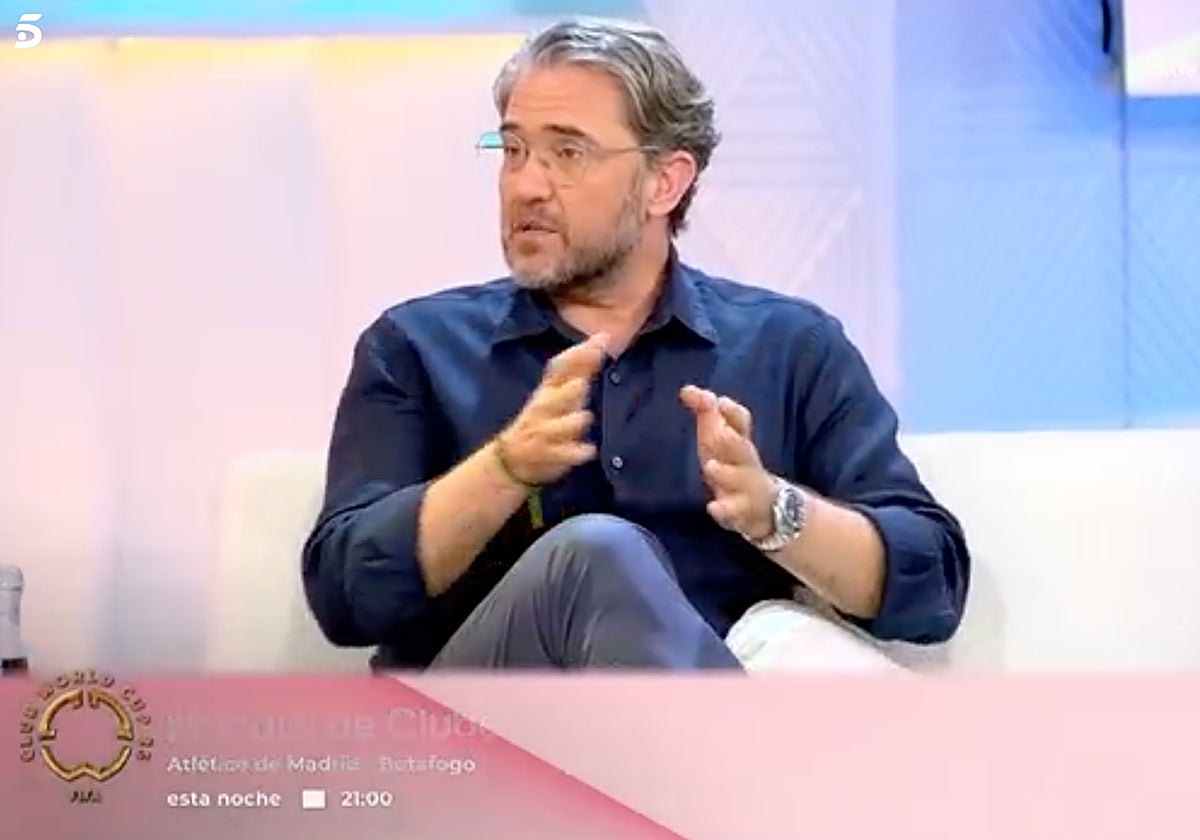 Máximo Huerta, colaborador de 'El programa de Ana Rosa', ha alertado sobre un detalle que podría dar 'oxígeno' a Pedro Sánchez.