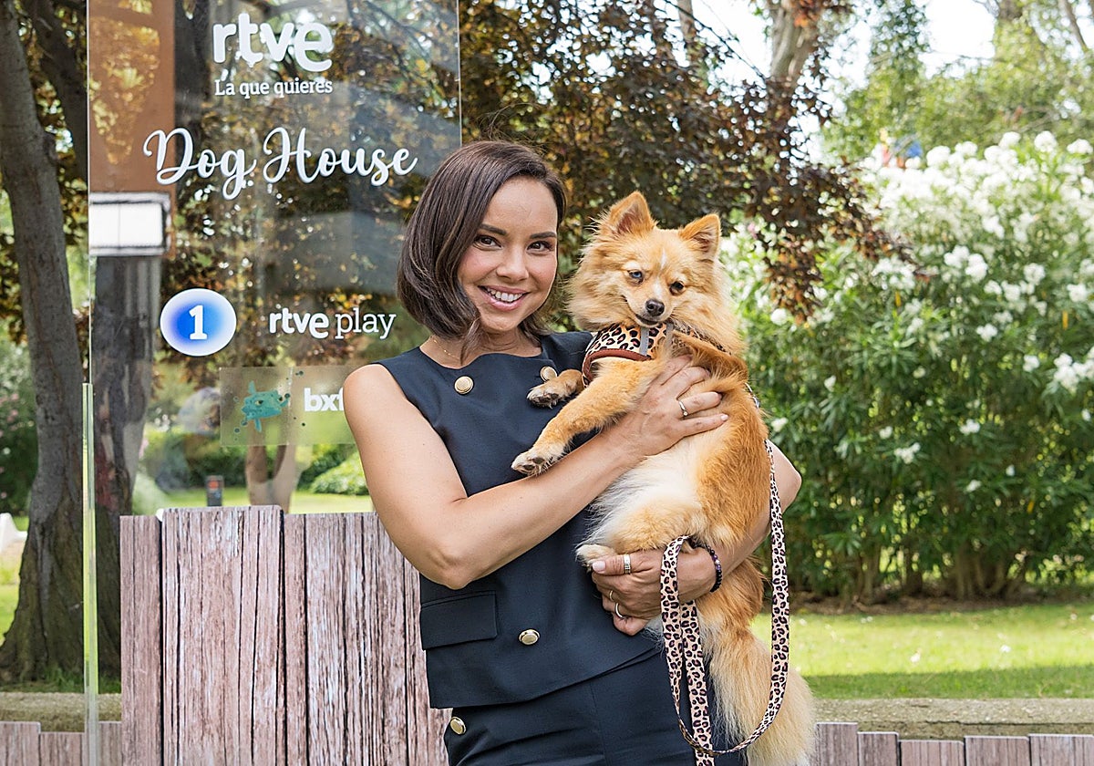 Chenoa, presentadora de 'Dog House'