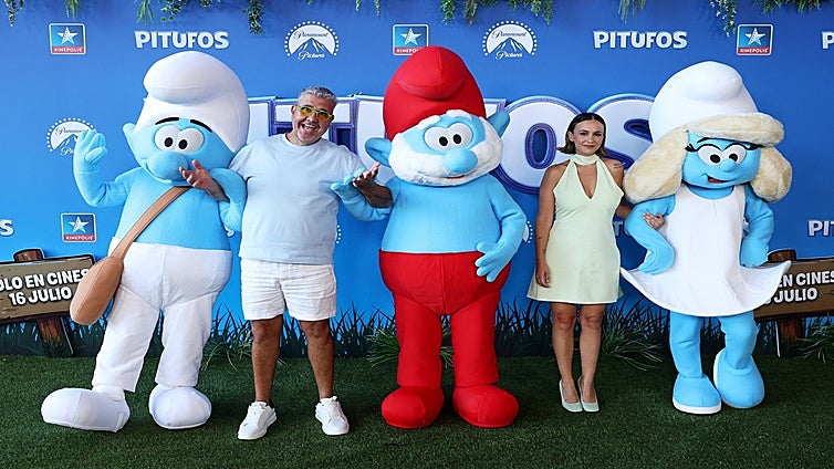 Llega la Pitufina guerrera para renovar al personaje clásico