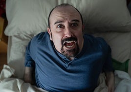 Si te gusta 'Aquí no hay quien viva' o 'La que se avecina', atento: Netflix estrena hoy una serie de sus creadores protagonizada por Carlos Areces