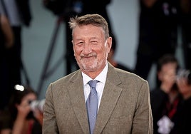 El creador de 'Peaky Blinders' se une a Denis Villeneuve para traer de vuelta a James Bond