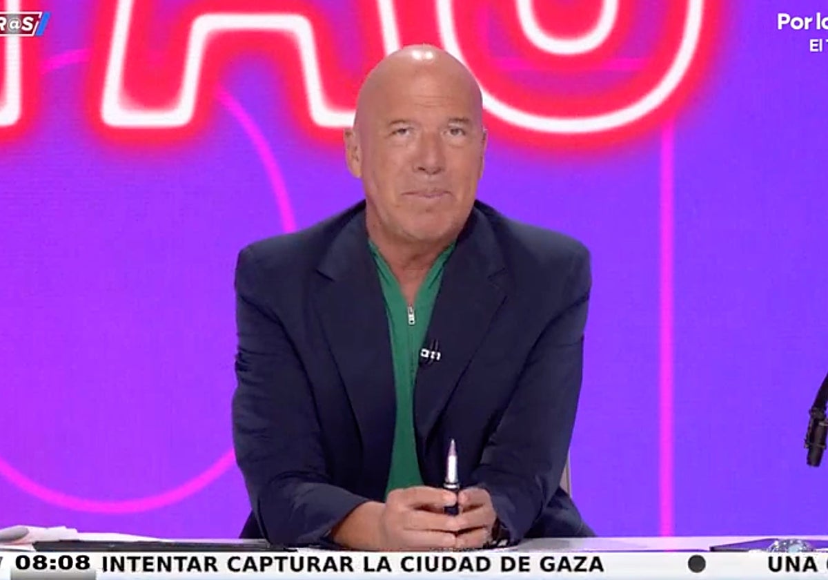 Alfonso Arús, presentador de 'Aruser@s', ha hablado alto y claro sobre la participación de España en el Festival de Eurovisión.