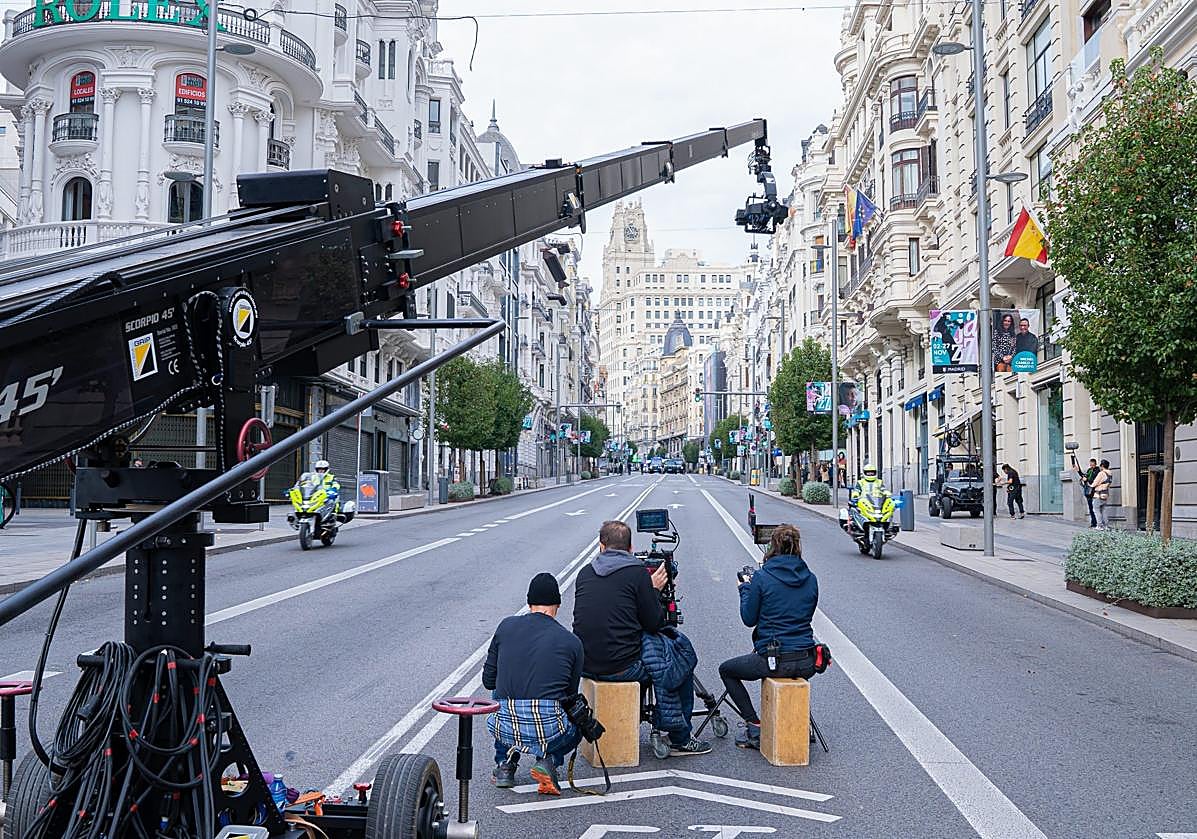 Un rodaje en la Gran Vía de Madrid