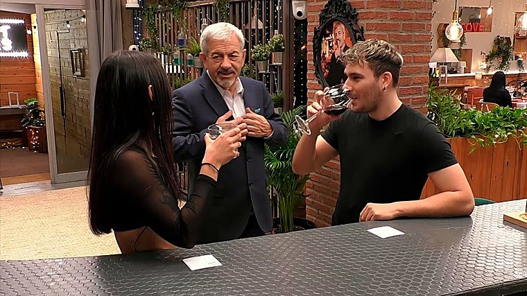 Carlos Sobera con Ginnet y Alejandro