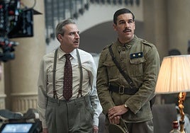 Mario Casas y Alberto San Juan van a prepararle la cena a Franco