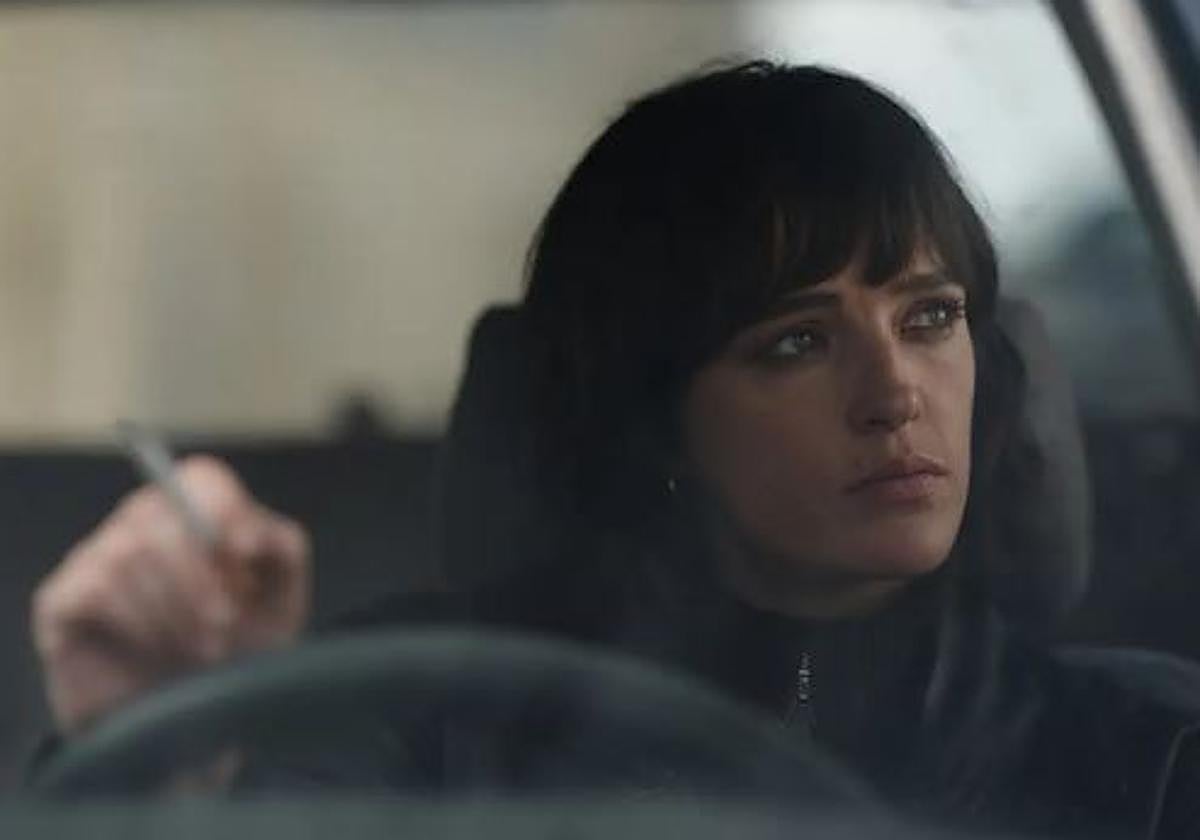 La película producida por Bayona que se estrena hoy en Netflix sobre una agente encubierta en ETA y recuerda a 'La Infiltrada'