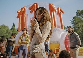 Irene Escolar navega entre el desencanto de los hippies en Ibiza y la búsqueda de la identidad en 'La Ruta 2'