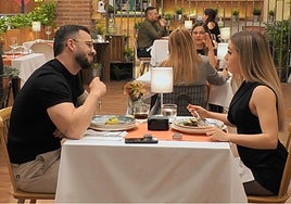 Una soltera de 'First Dates' da un consejo nutricional a su cita que lo deja fuera de juego: «Lo mejor es comerte a otro humano»