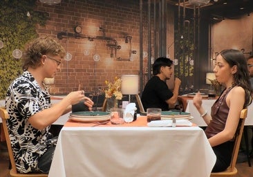 Dos solteros de 'First Dates' protagonizan uno de los momentos más tensos que suelen darse en primeras citas