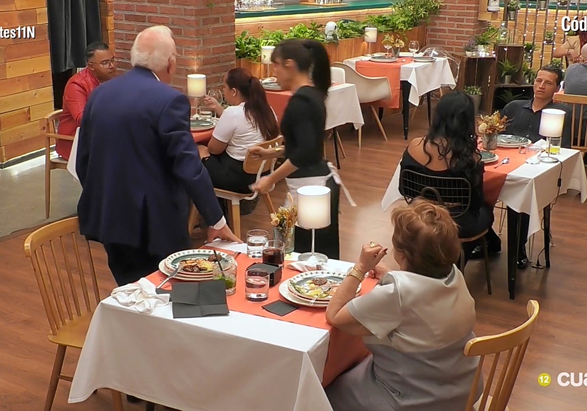 Jesús tuvo que interrumpir su cita de 'First Dates'