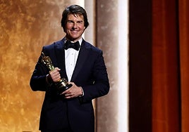 Tom Cruise recibe el Oscar honorario por su trayectoria