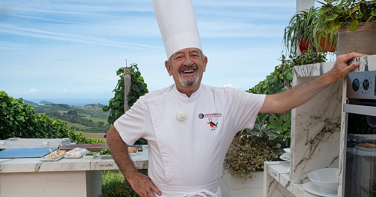 Karlos Arguiñano indica el alimento que evita comer por las noches a sus 77  años: «Se convierte en azúcar y a partir de una edad se carga la mochila»