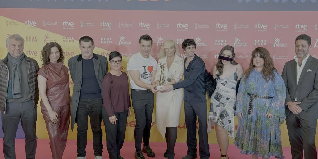 Los presentadores del Benidorm Fest: «Hay que cuidar el talento y defender la valentía de los artistas del festival»