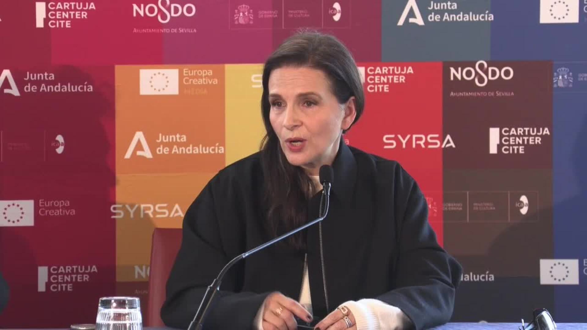 Juliette Binoche: &quot;haces cosas nuevas cuando confías en lo que sientes&quot;