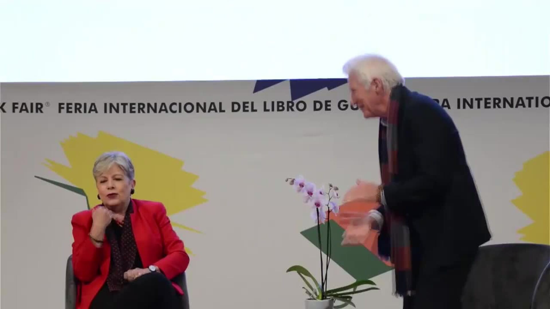 Richard Gere critica fuertemente Trump durante su participación en la FIL de Guadalajara