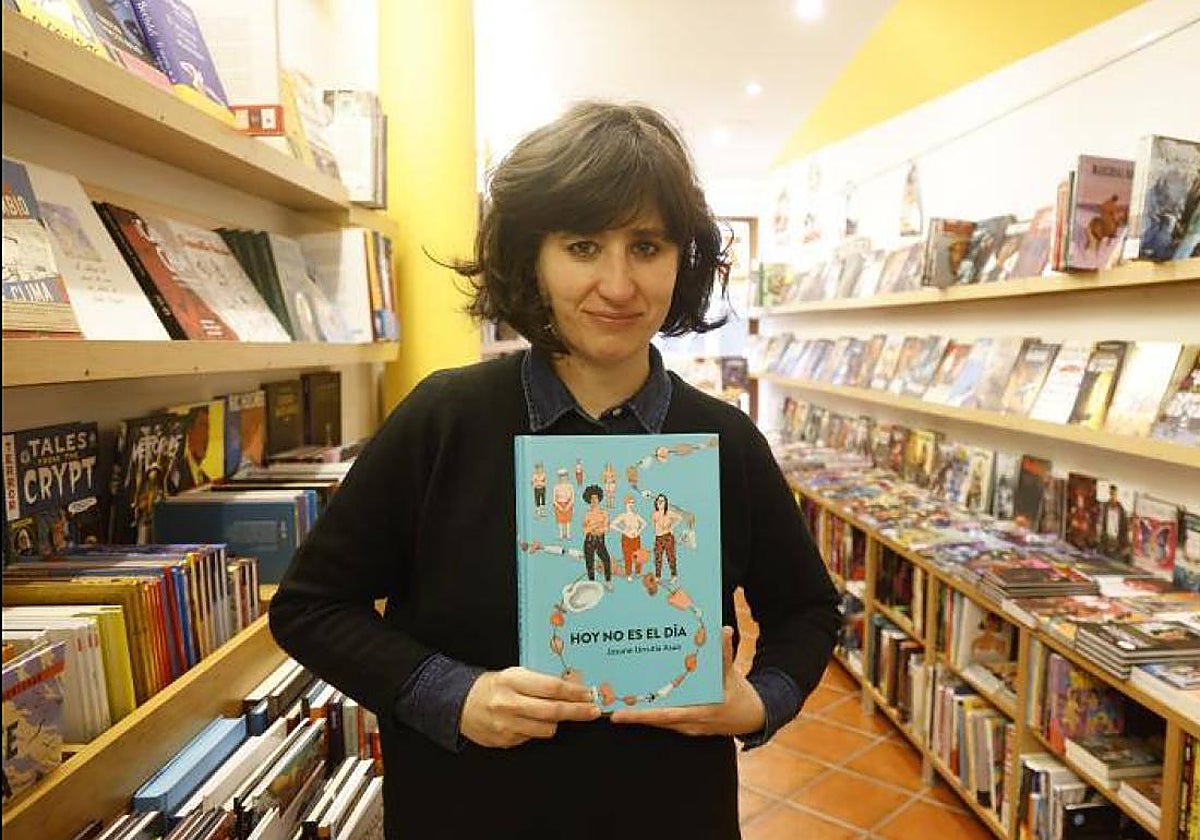 Josune Urrutia, con su libro 'Hoy no es el día'
