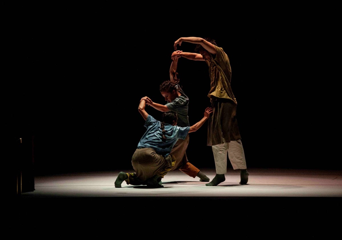 Catherine Coury, Marilisa Ballicchio y Mario Bermúdez en un momento de la obra