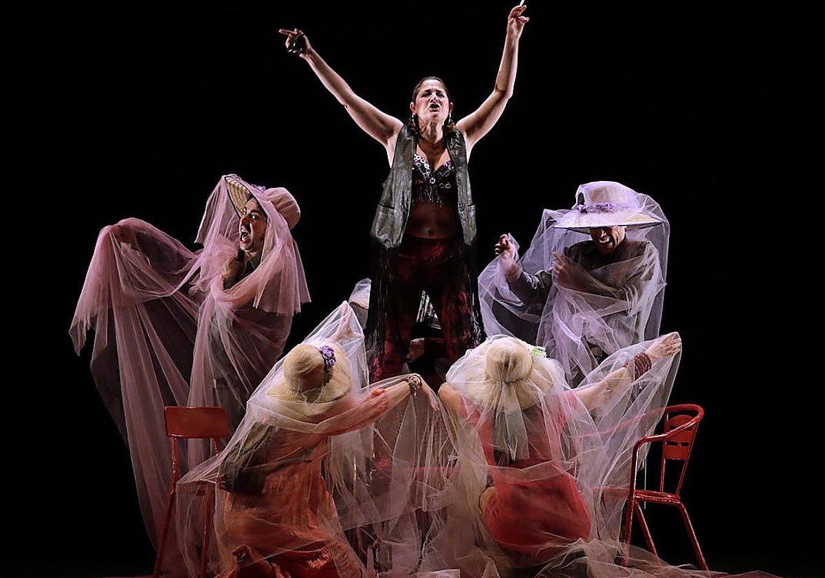 Aplazadas a junio las funciones de &#039;Las Bingueras&#039; de las Niñas de Cádiz en el Teatro Lope de Vega de Sevilla
