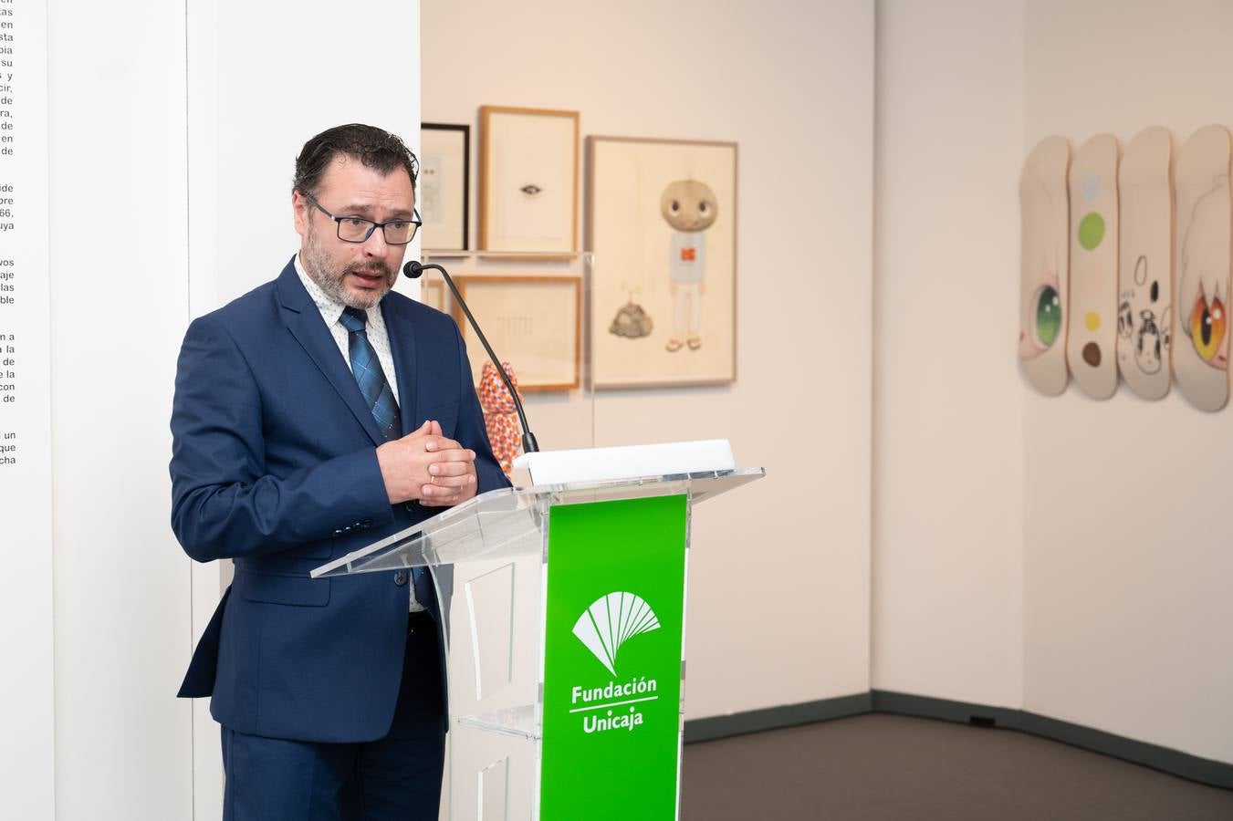 Piezas de las nuevas exposiciones del Centro Fundación Unicaja de Sevilla