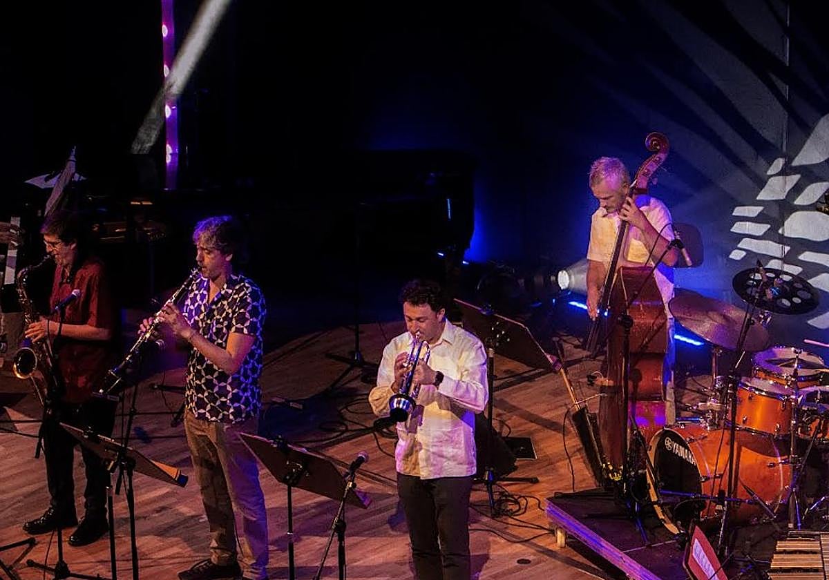 Racalmuto actúa este viernes en el Teatro Alameda