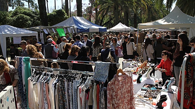 Puestos del zoco del Parque María Luisa de Sevilla