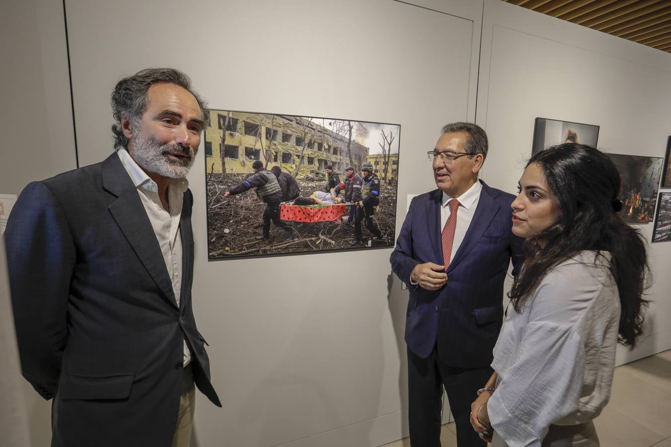 La inauguración de la exposición World Press Photo 2023 en la Fundación Cajasol de Sevilla