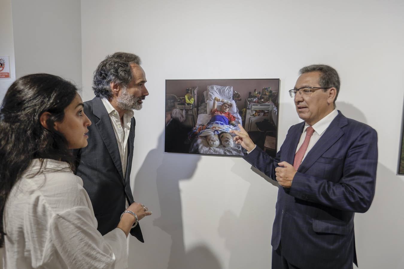 La inauguración de la exposición World Press Photo 2023 en la Fundación Cajasol de Sevilla