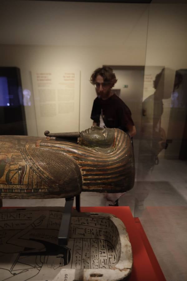 La exposición 'Momias de Egipto. Redescubriendo seis vidas', en CaixaForum Sevilla 2023