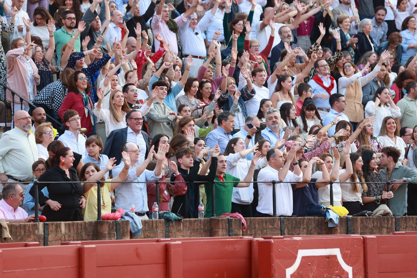 Aspecto muy ambientado de la Maestranza durante el festival de música Ktholic