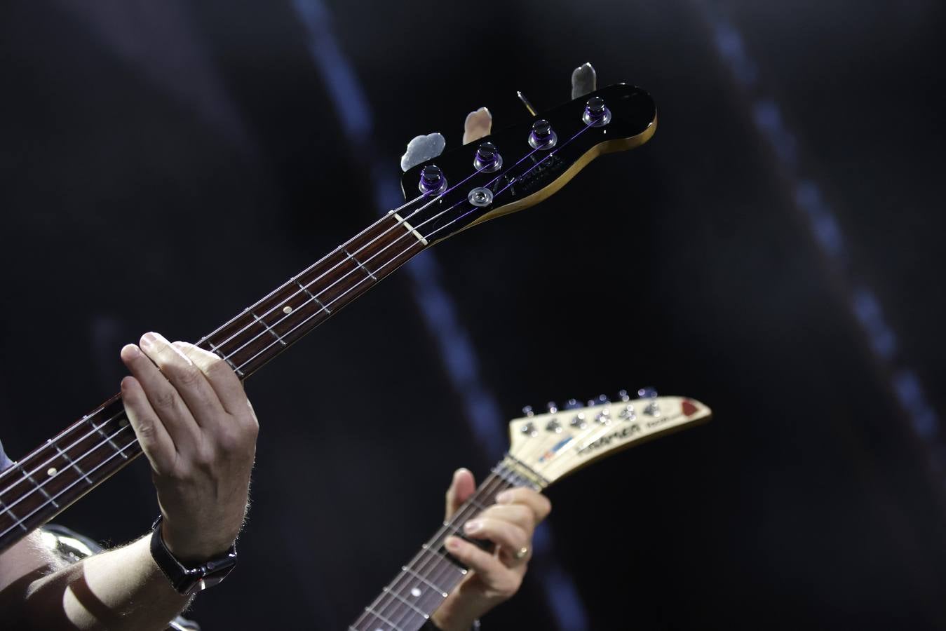 El público coreó las canciones que convirtieron al grupo Hombres G en un fenómeno de masas