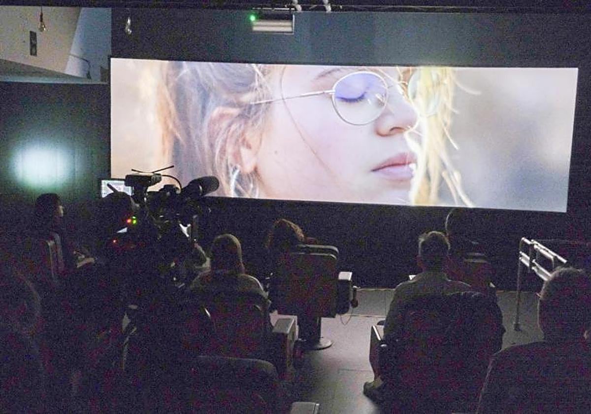 CaixaForum acoge Symphony, un viaje con tecnología virtual al corazón de la música bajo la batuta de Dudamel