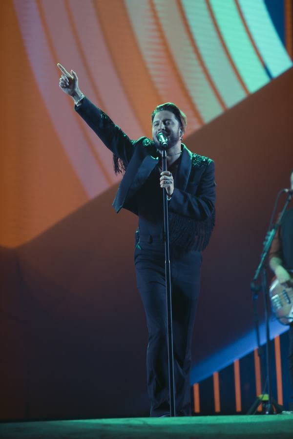 Manuel Carrasco ha iniciado su gira en Sevilla ante 70.000 personas