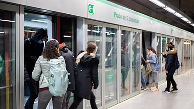 Estación del metro de Sevilla en el Prado de San Sebastián