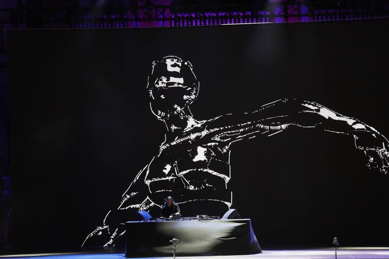 Concierto de Solomun en la Plaza de España para inaugurar el Icónica Sevilla Fest 