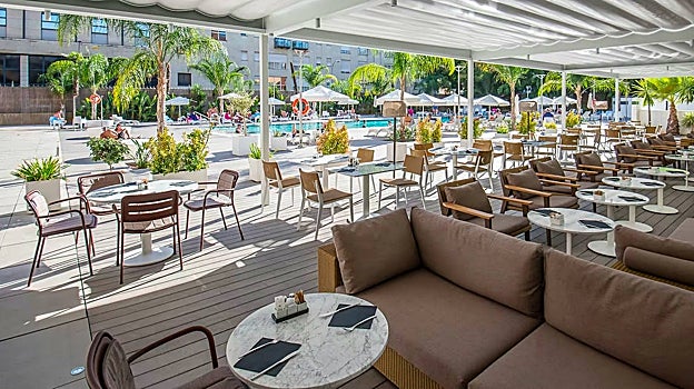 La lista de las terrazas de Sevilla con piscina para huir del calor