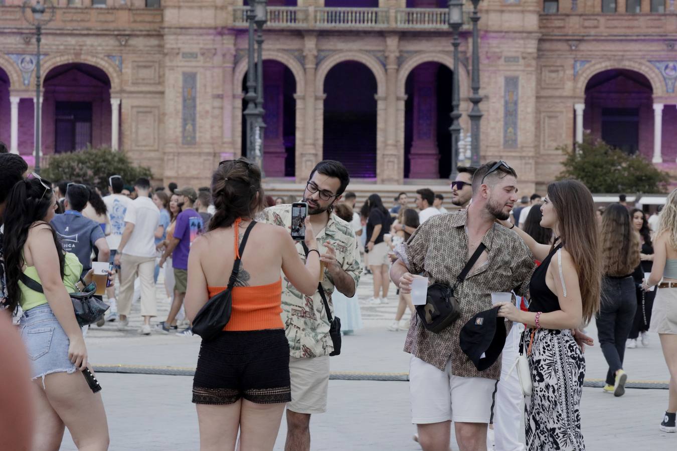 Concierto de Bizarrap en la Plaza de España para el Icónica Sevilla Fest