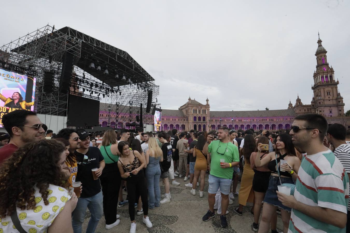 Concierto de Bizarrap en la Plaza de España para el Icónica Sevilla Fest