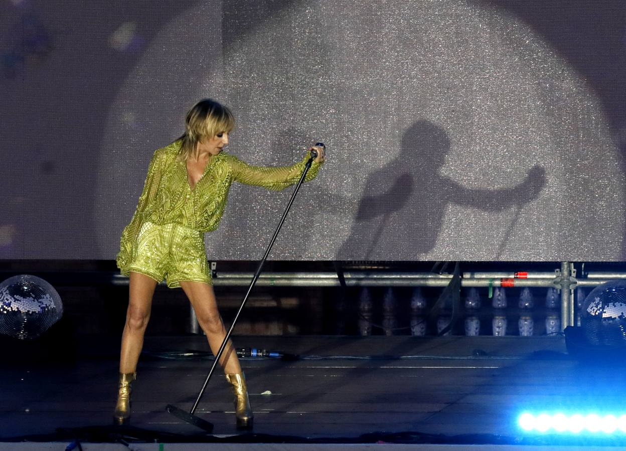 Ana Torroja llenó el escenario y animó al público a bailar al ritmo de sus temas
