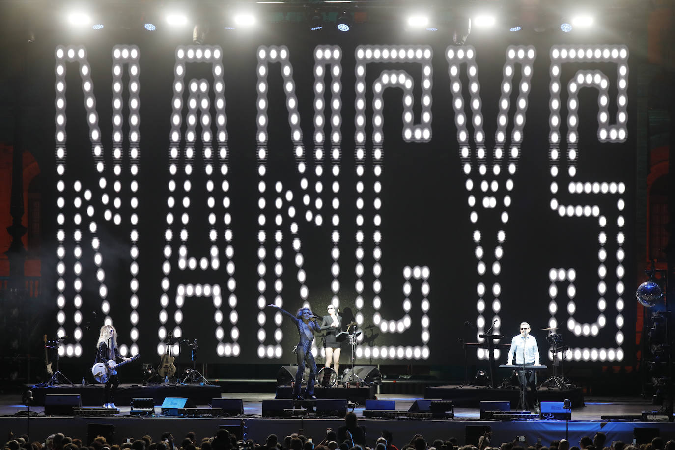 El concierto de Nancys Rubias en Icónica Sevilla Fest no dejó a nadie indiferente